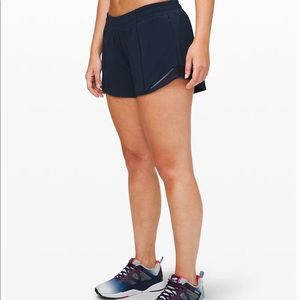 Lululemon Hotty Hot Short II Long 4"